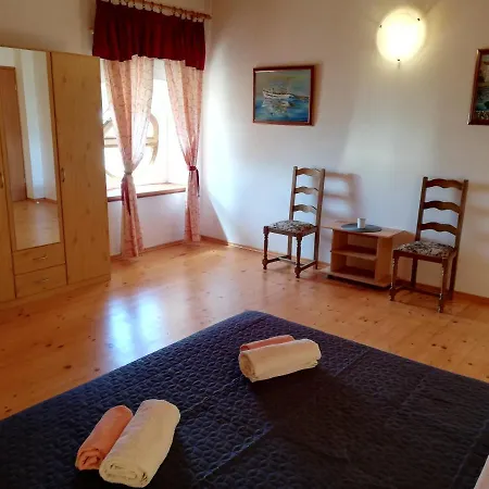 Valeta 500 Meters From The Beach * Poreč