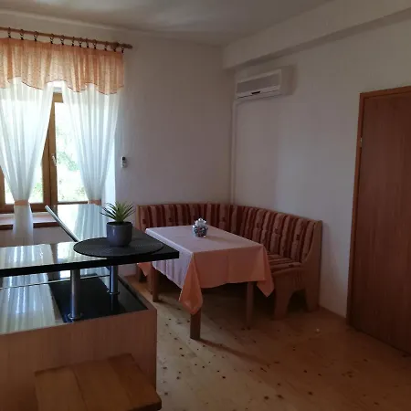 Villa Valeta 500 Meters From The Beach *